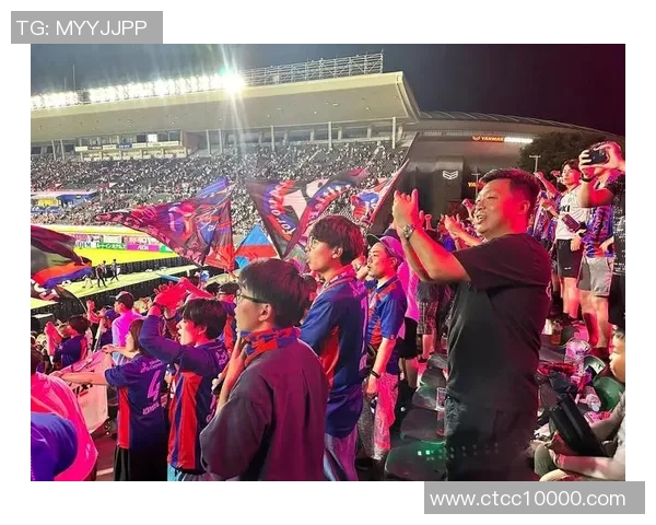 杨秀英专访：从绿茵场到人生舞台的足球旅程回顾与展望